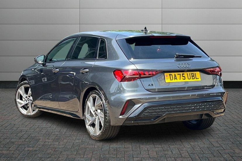 Audi A3 1.5 Tfsi Black Edition Sportback S Tron Grey #3
