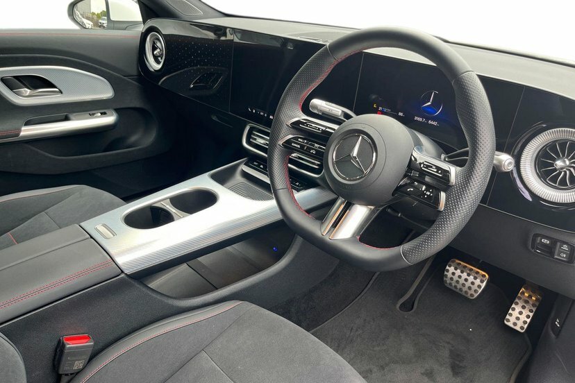 Mercedes-Benz CLA Class Cla250 85Kwh Amg Line Edition Saloon Electr White #4