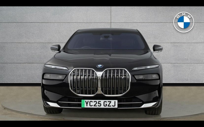 BMW i7 485Kw M70 Xdrive 105.7Kwh 2025 Blue #16