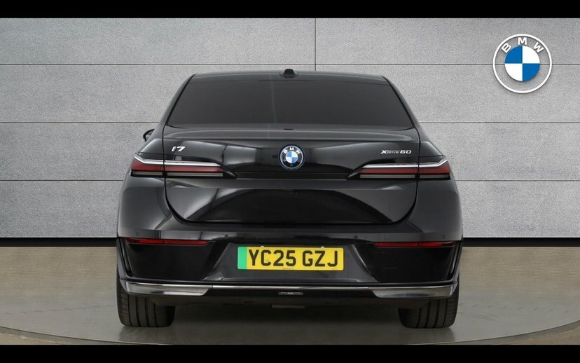 BMW i7 485Kw M70 Xdrive 105.7Kwh 2025 Blue #15