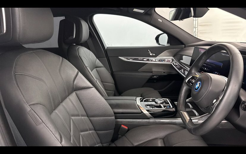 BMW i7 485Kw M70 Xdrive 105.7Kwh 2025 Blue #11