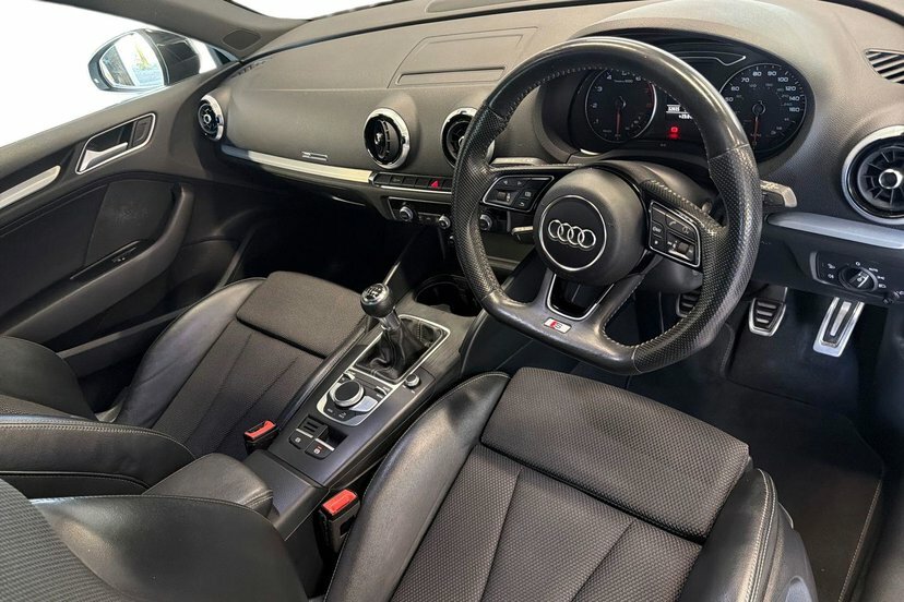 Audi A3 1.5 Tfsi Cod 35 S Line Sportback Black #6