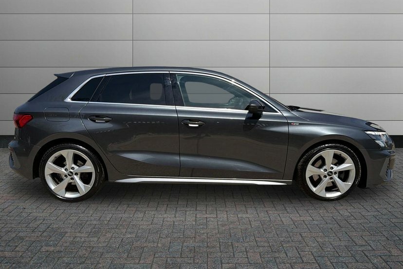 Audi A3 1.5 Tfsi 35 S Line Sportback S Tronic Grey #4