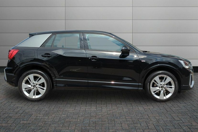 Audi Q2 1.5 Tfsi Cod 35 S Line Suv 150 PK23JBV Black #4