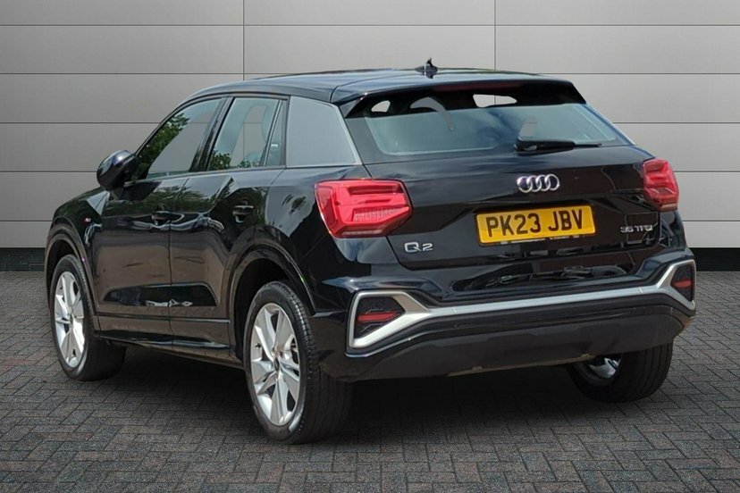Audi Q2 1.5 Tfsi Cod 35 S Line Suv 150 PK23JBV Black #3