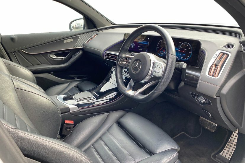 Mercedes-Benz EQC Eqc 400 80Kwh Amg Line Premium Suv White #4