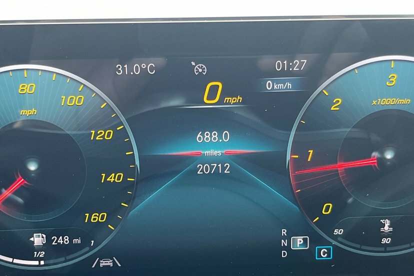 Mercedes-Benz GLA Class Gla200d Amg Line Premium Plus Black #5