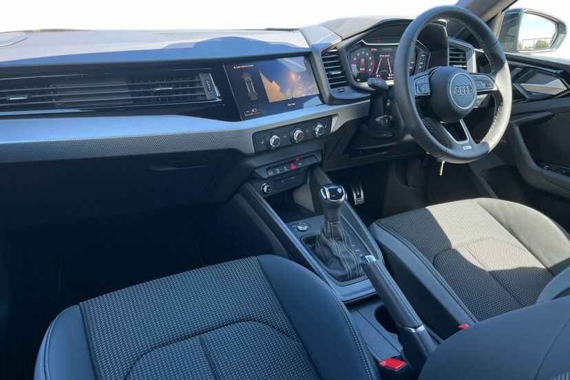 Audi A1 1.0 Tfsi 30 S Line Sportback S Tronic Black #2