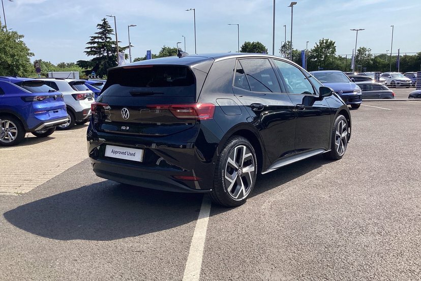 Volkswagen ID.3 Pure 52Kwh Match 5-Door White #16