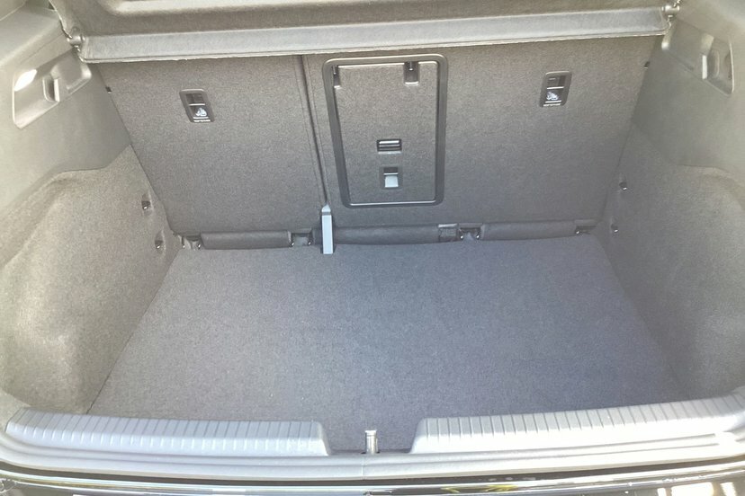 Volkswagen ID.3 Pure 52Kwh Match 5-Door White #9