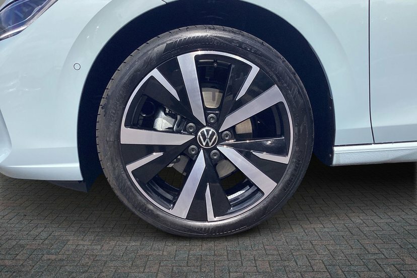 Volkswagen Golf 1.5 Etsi Mhev Match Hatchback Hybrid Ds EF26WDO Blue #5