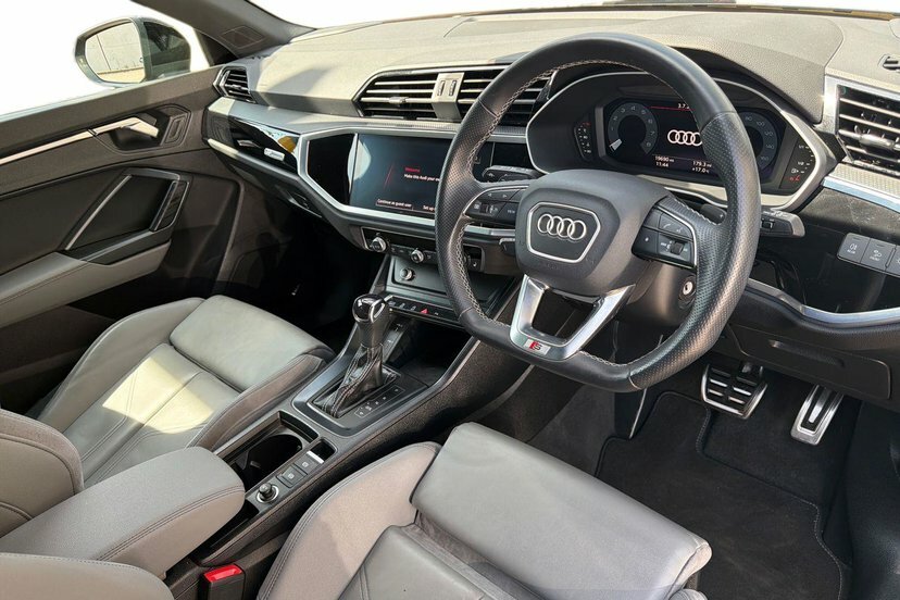 Audi Q3 1.5 Tfsi Cod 35 Black Edition Suv S Tro Black #6