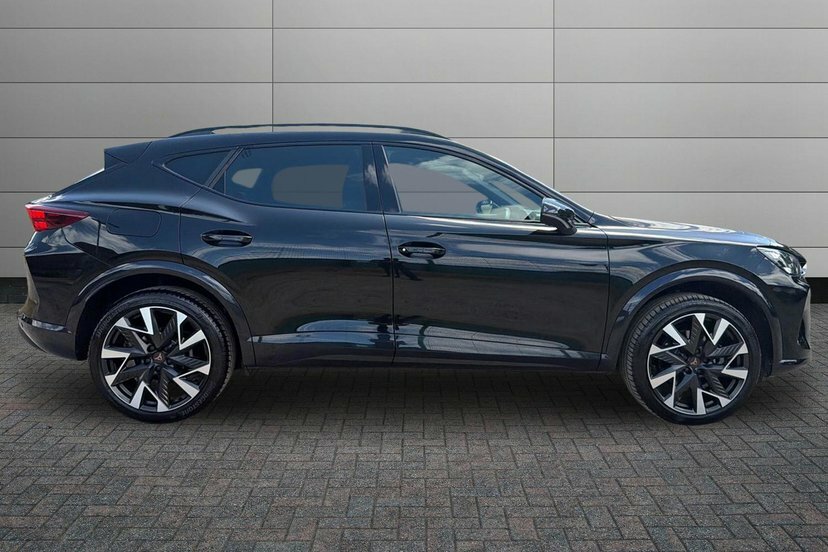 Cupra Formentor 1.5 Etsi V2 Suv Hybrid Dsg 150 Ps Black #4