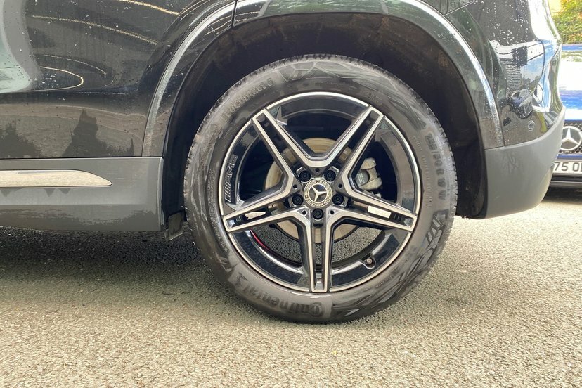 Mercedes-Benz GLA Class 2.0 Gla200d Amg Line Executive Suv 8G KP75LHH Black #4