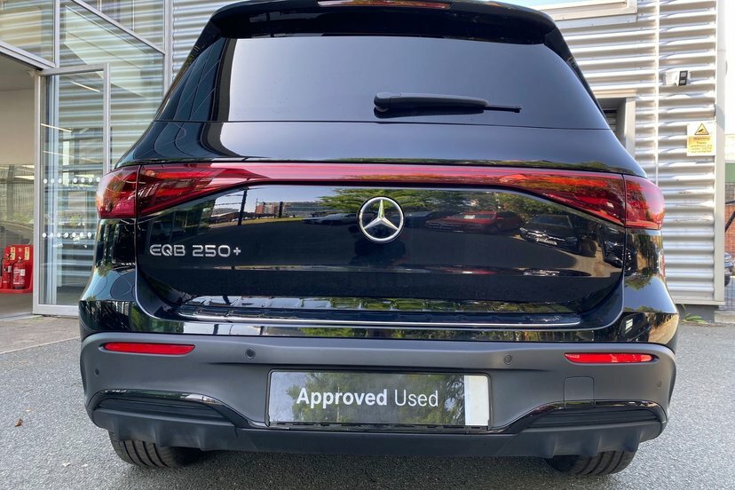 Mercedes-Benz EQB Eqb 250 140Kw Amg Line Prem Plus 70.5Kwh Red #18