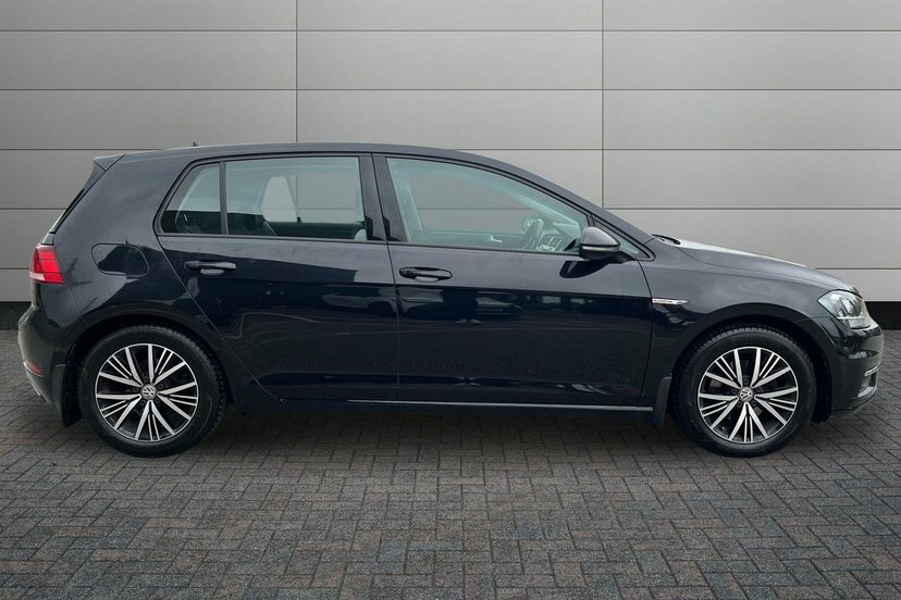 Volkswagen Golf 1.5 Tsi Evo Se Nav Hatchback 13 CY68EWR Black #4