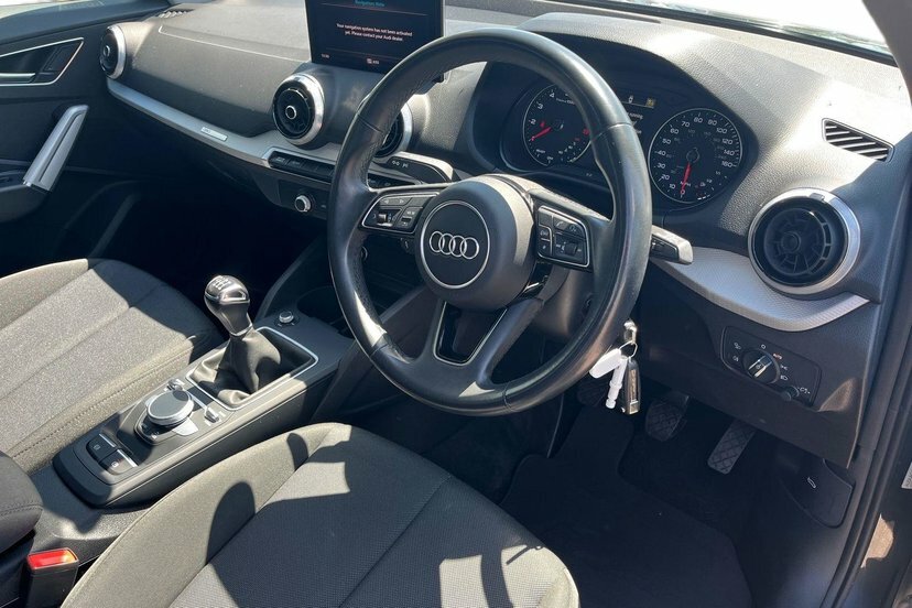 Audi Q2 1.0 Tfsi 30 Technik Suv 110 Ps Grey #6