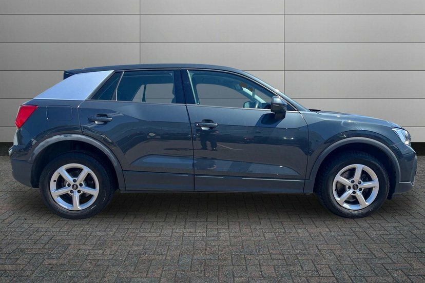 Audi Q2 1.0 Tfsi 30 Technik Suv 110 Ps Grey #4