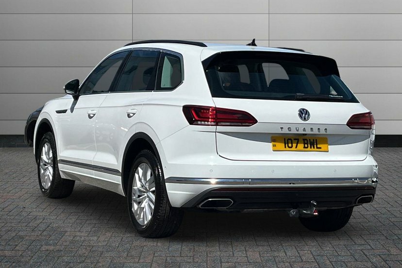 Volkswagen Touareg 3.0 Tdi V6 Sel Suv Tiptronic 4Motion 2 White #3