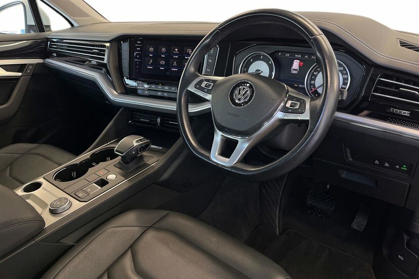 Volkswagen Touareg 3.0 Tdi V6 Sel Suv Tiptronic 4Motion 2 White #6