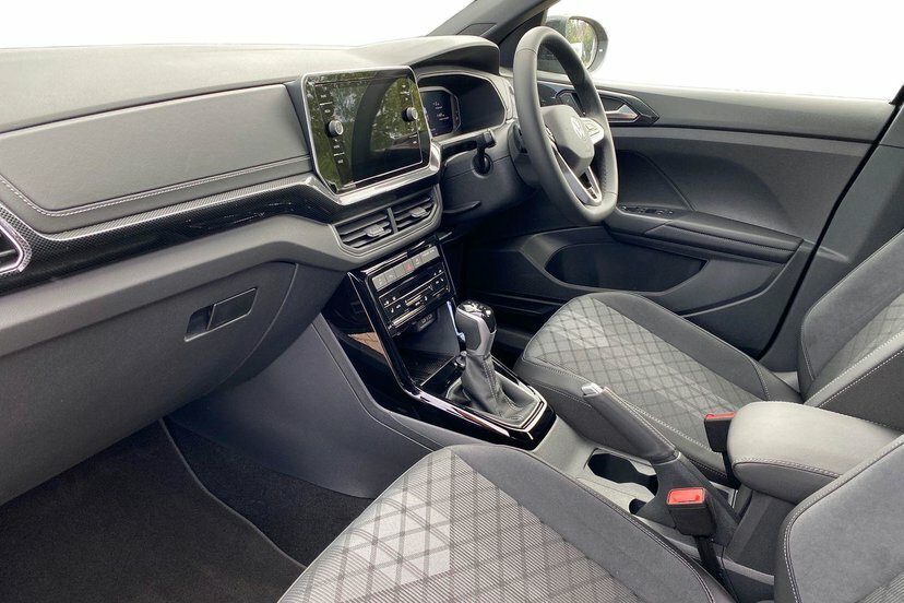Volkswagen T-Cross 1.0 Tsi Black Edition Suv Dsg 115 Ps Black #2