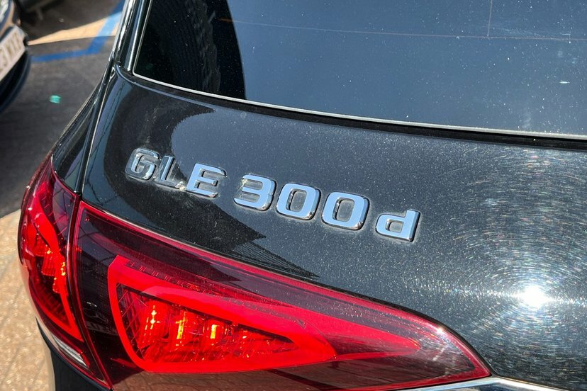 Mercedes-Benz GLE Class 2019 2.9 Gle350d Amg Line Premium Suv Blue #18