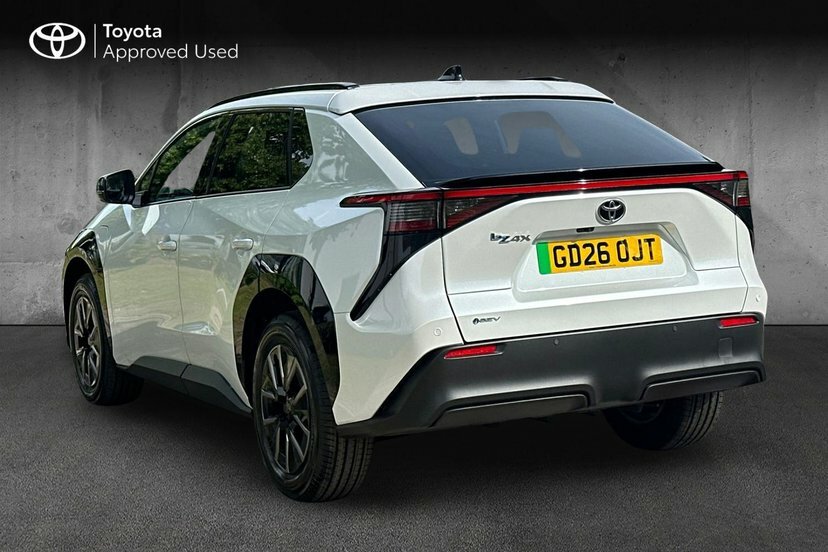 Toyota bZ4X 73.1Kwh Design Suv 224 Ps White #6