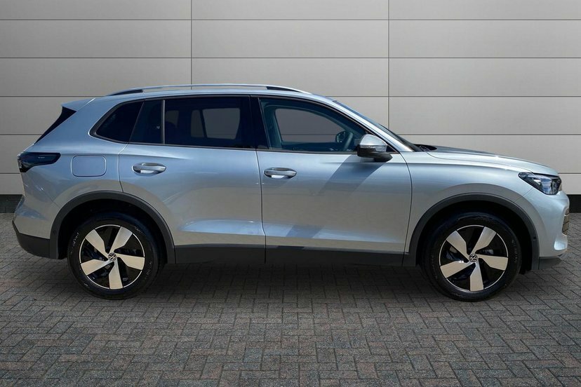 Volkswagen Tiguan 1.5 Etsi Mhev Match Dsg DP26EKJ Silver #4