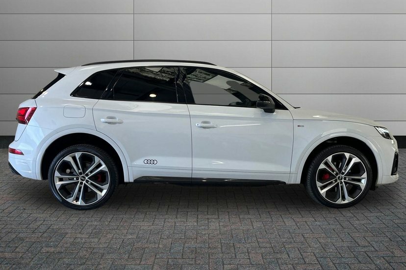 Audi Q5 2.0 Tdi 40 Edition 1 Suv S Tronic Quatt AK71GKY White #4