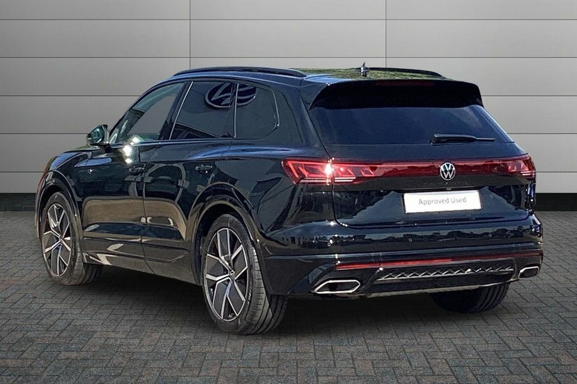 Volkswagen Touareg 3.0 Tdi V6 Black Edition Suv Tiptronic Black #3