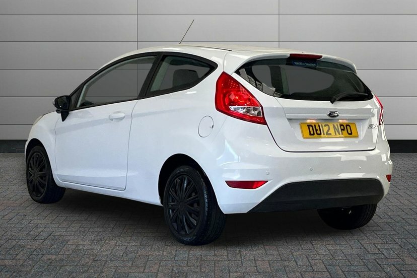 Ford Fiesta 1.25 Edge Hatchback 127 Gkm, 5 White #3