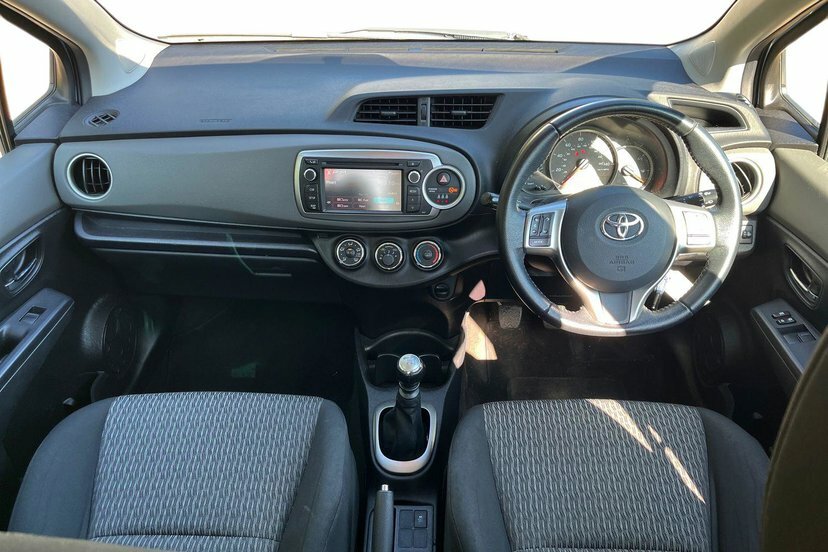 Toyota Yaris 1.33 Dual Vvt-i Tr Multidrive S Euro 5 White #6