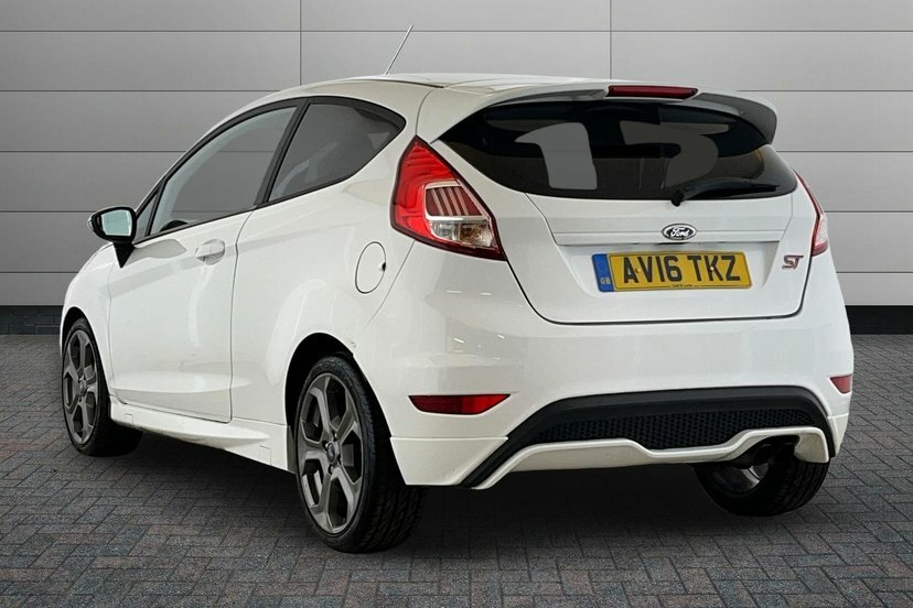 Ford Fiesta 1.6T Ecoboost St-2 AV16TKZ White #3