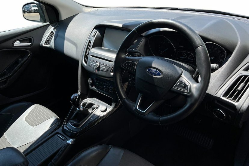 Ford Focus 1.5 Tdci Titanium X Hatchback 1 Black #6