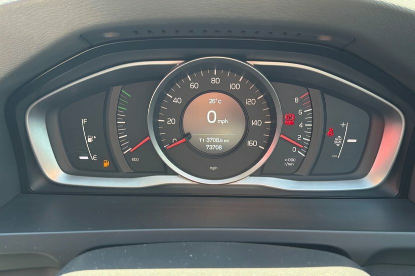 Volvo S60 2.0 T4 R-design Nav Saloon Euro Black #25