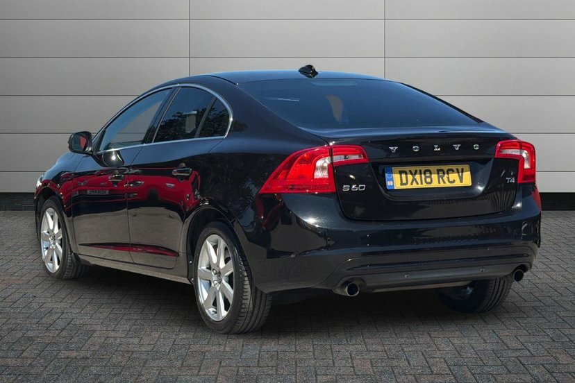 Volvo S60 2.0 T4 Se Nav Saloon 190 Ps Black #3