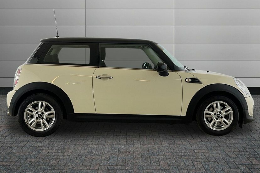 Mini Hatch 1.6 Cooper White #4