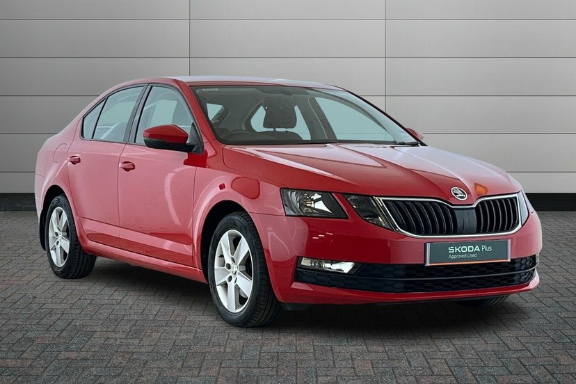 Skoda Octavia Octavia Hatch Se 1.4 Tsi 150 Ps Dsg Red