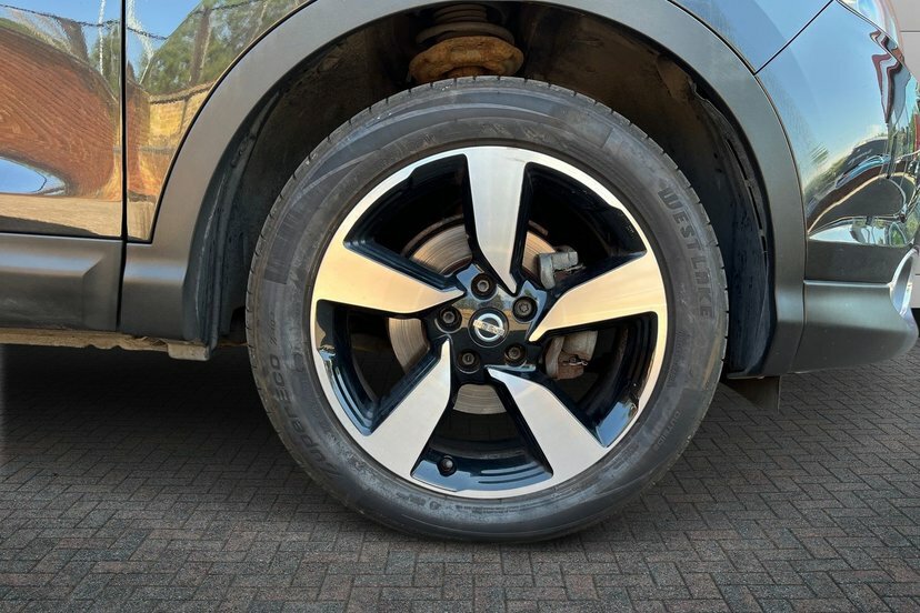 Nissan Qashqai 1.5 Dci N-connecta Suv 2Wd 110 FX17SXH Black #5