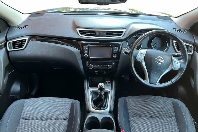 Nissan Qashqai 1.5 Dci N-connecta Suv 2Wd 110 FX17SXH Black #6