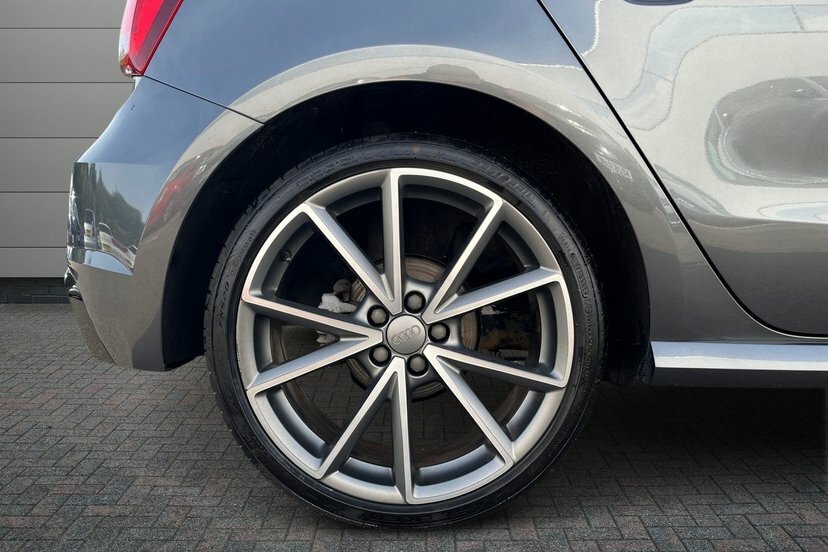 Audi A1 1.4 Tfsi Black Edition Sportback Grey #5