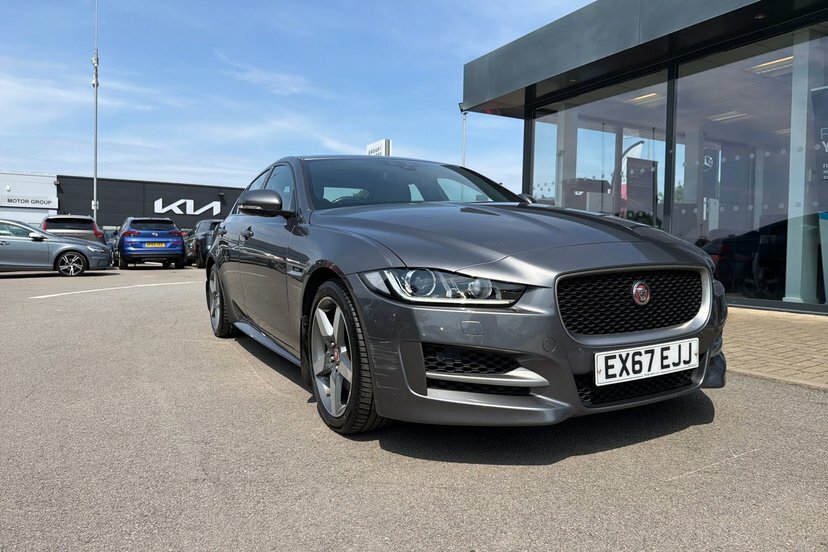 Jaguar XE Saloon 2.0D R-sport Awd Euro 6 Ss 201 Black #13