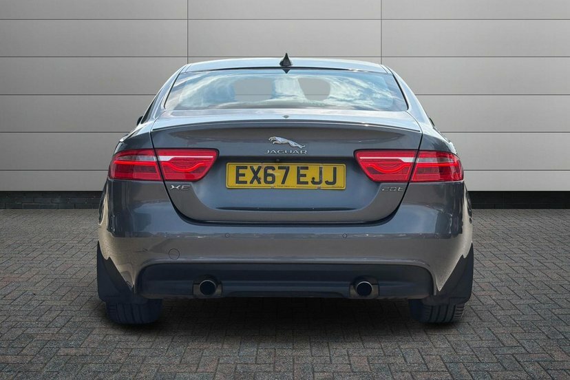 Jaguar XE Saloon 2.0D R-sport Awd Euro 6 Ss 201 Black #12