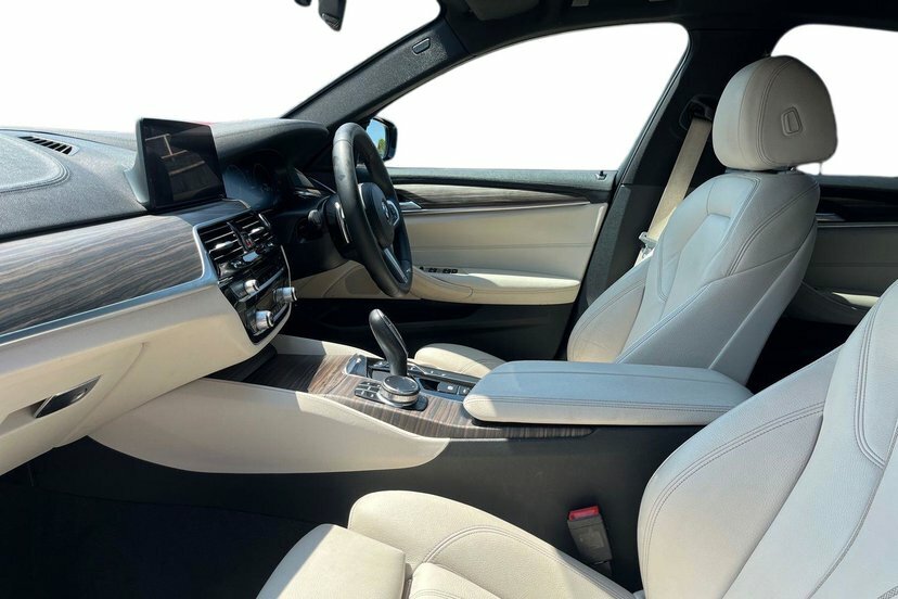 BMW 5 Series 2.0 530E 9.2Kwh M Sport AF68MXS #2