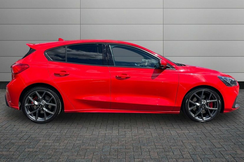 Ford Focus 2.0 Ecoblue St Hatchback 190 Ps AG19EWX Red #4