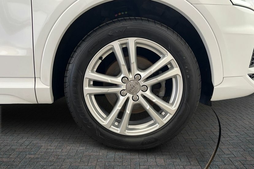 Audi Q3 1.4 Tfsi Cod S Line Edition Suv White #5