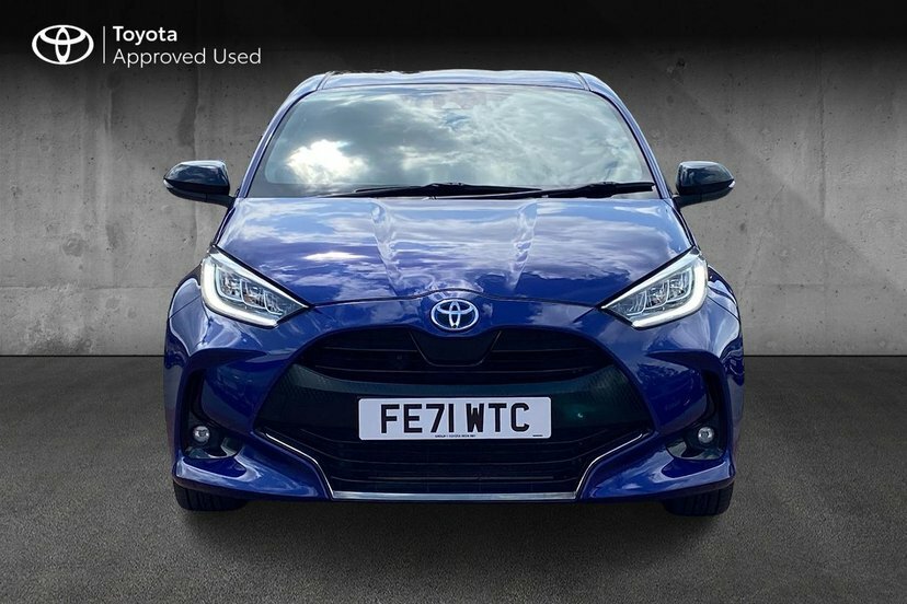 Toyota Yaris 1.5 Hybrid Design Cvt Black #29