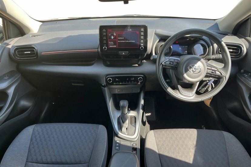 Toyota Yaris 1.5 Vvt-h Design Hatchback Hybrid E-cvt White #6