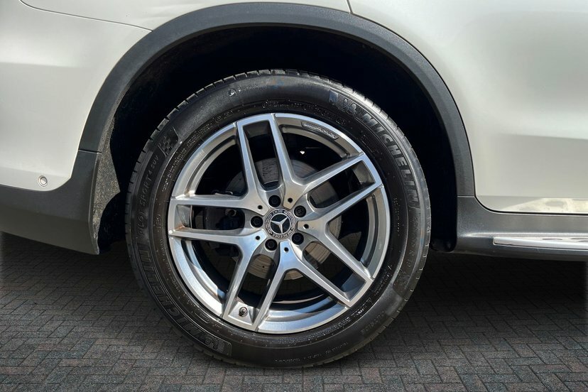 Mercedes-Benz GLC Class 2.1 Glc220d Amg Line Premium Suv G-tr White #5