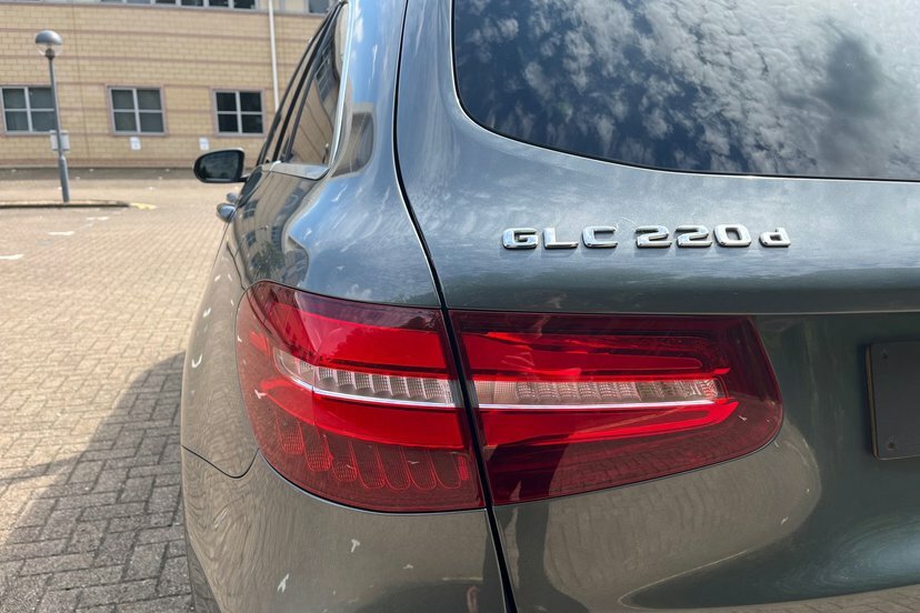 Mercedes-Benz GLC Class 2.1 Glc220d Amg Line Premium G-tronic 4Matic Eur Silver #51